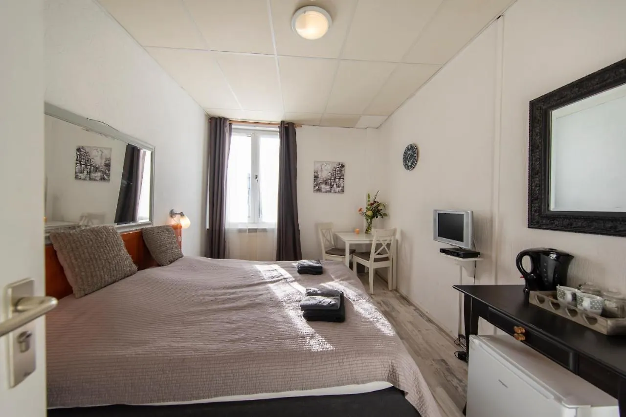 Blankebil Rooms Zandvoort 2*,